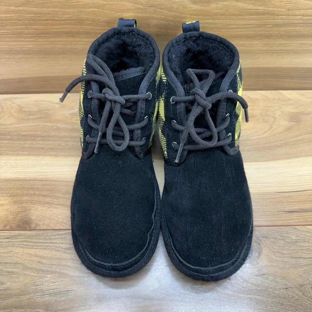 UGG Neumel Chukka Boot Youth Kids Size 5 Black Yellow Gingham Sherpa Fur Lined